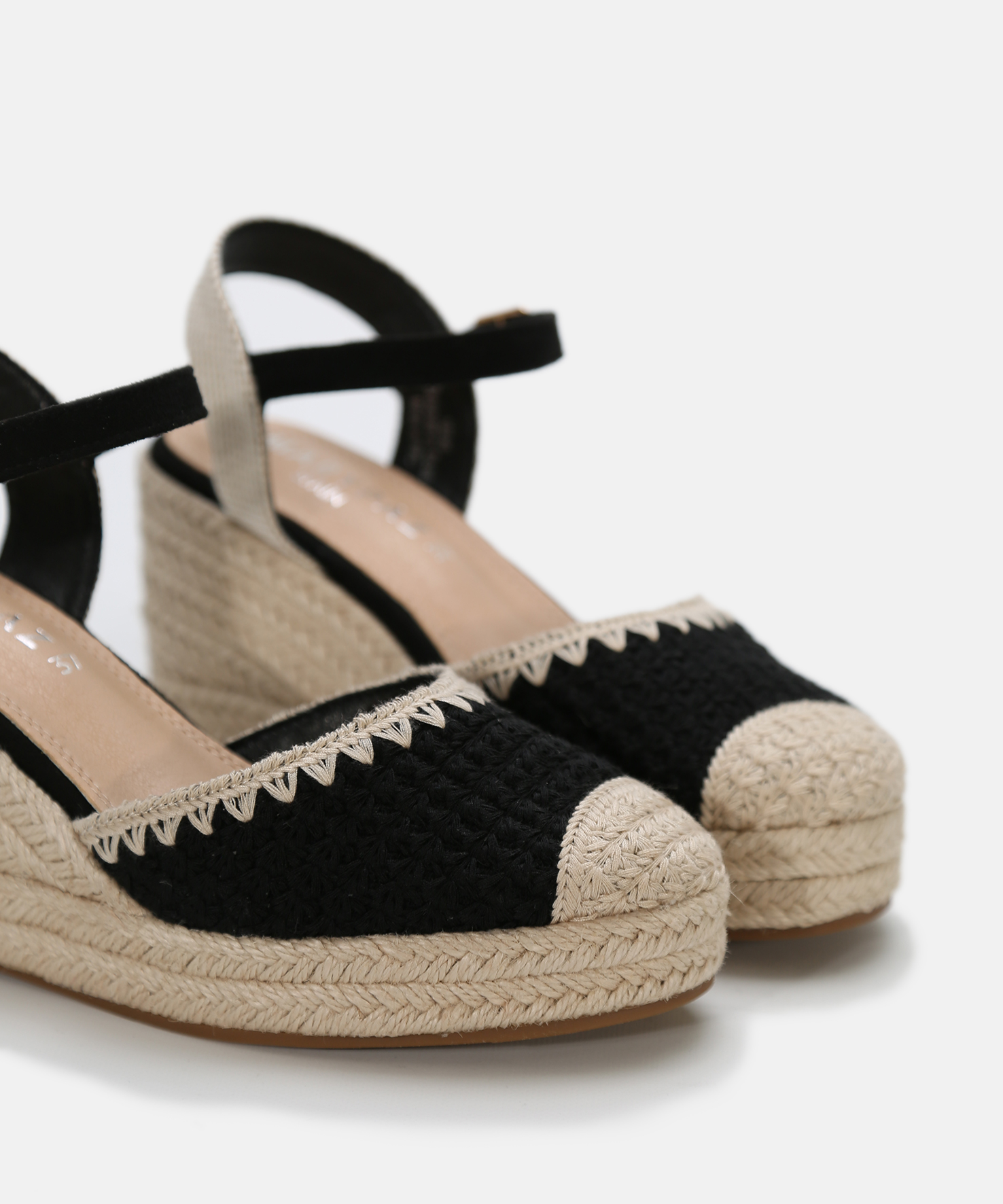 Cunhas de esparto bordadas image number null